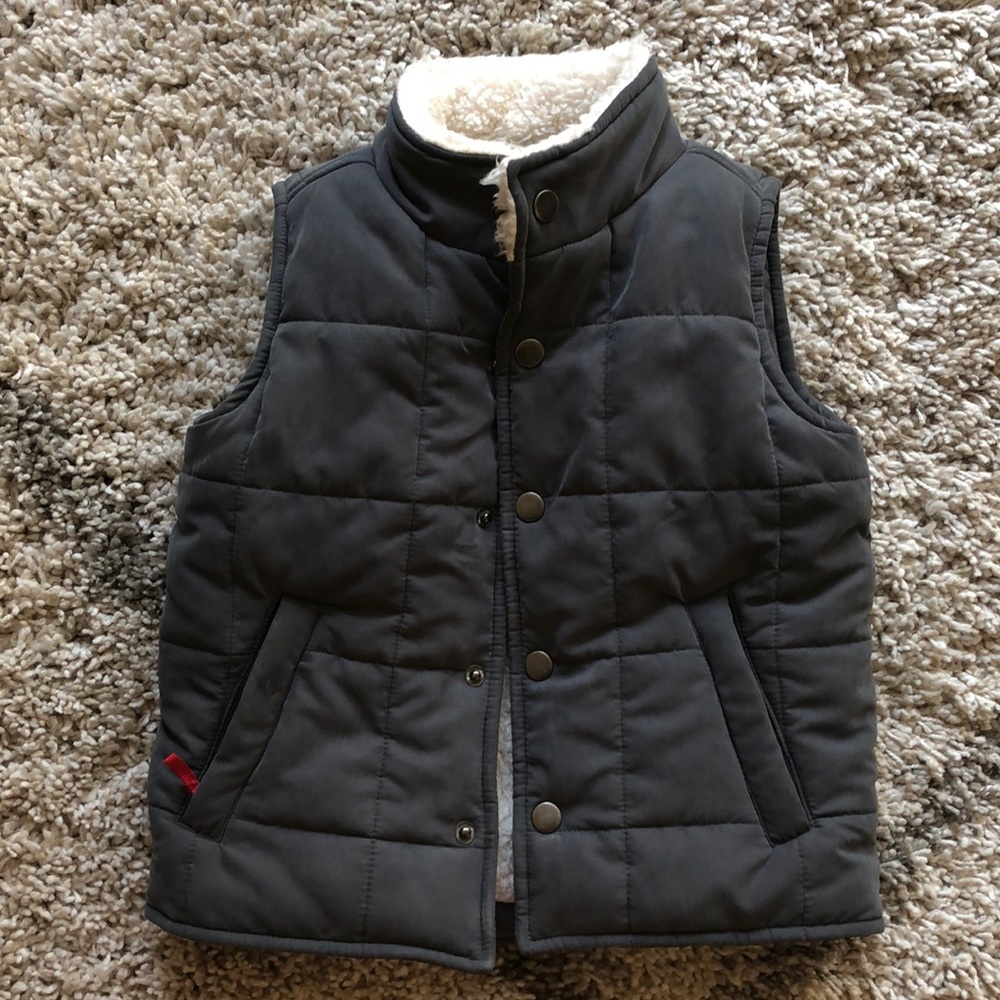 Hatley toddler puffer vest, size 3T